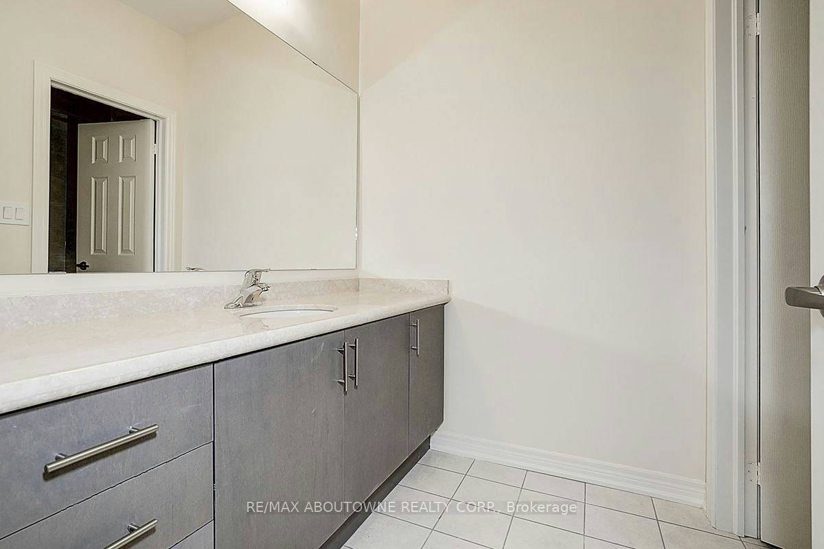 3175 Crystal Drive, Oakville, ON, L6M 0W8 - 38