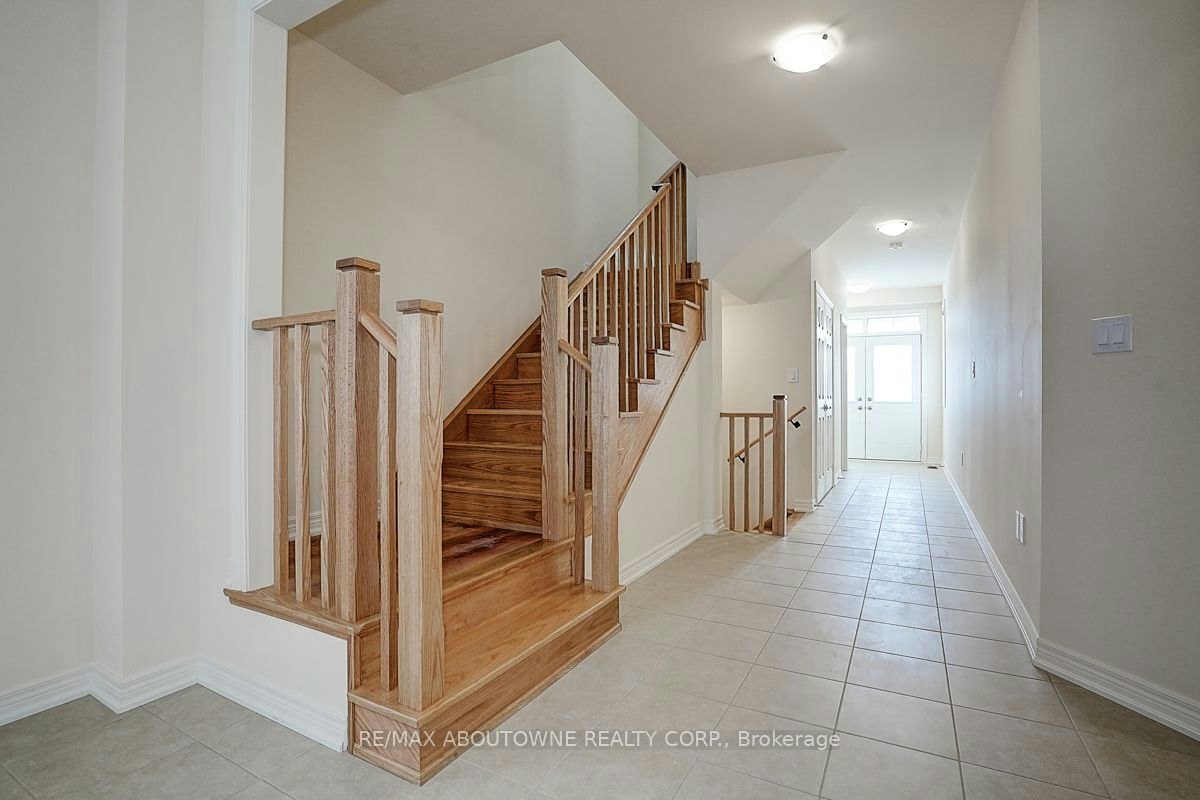 3175 Crystal Drive, Oakville, ON, L6M 0W8 - 6