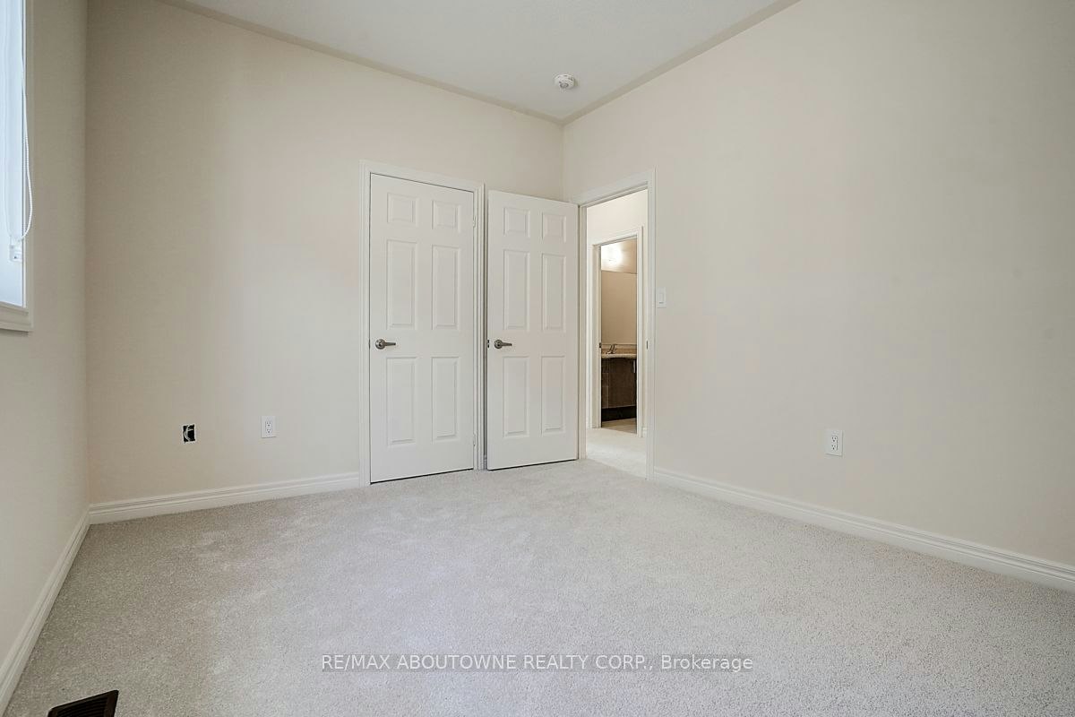 3175 Crystal Drive, Oakville, ON, L6M 0W8 - 29