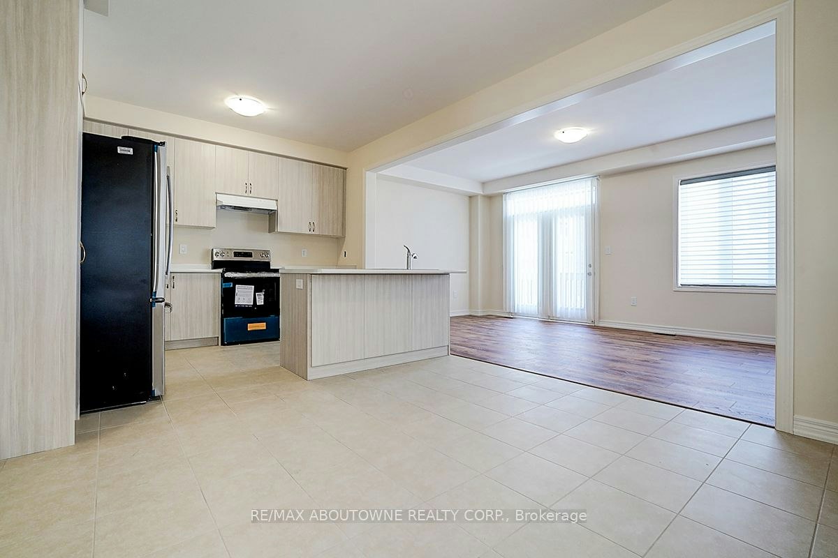 3175 Crystal Drive, Oakville, ON, L6M 0W8 - 8