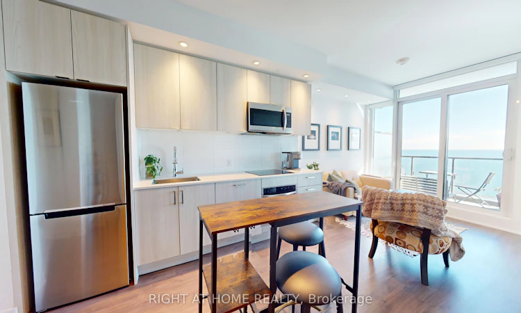 1609-1926 Lake Shore Boulevard W
