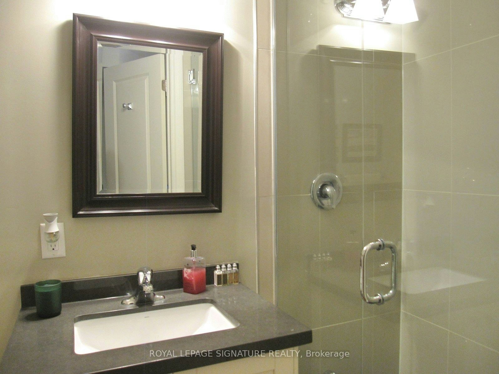18B Algoma Street, Toronto, ON, M8Y 1C3 - 10