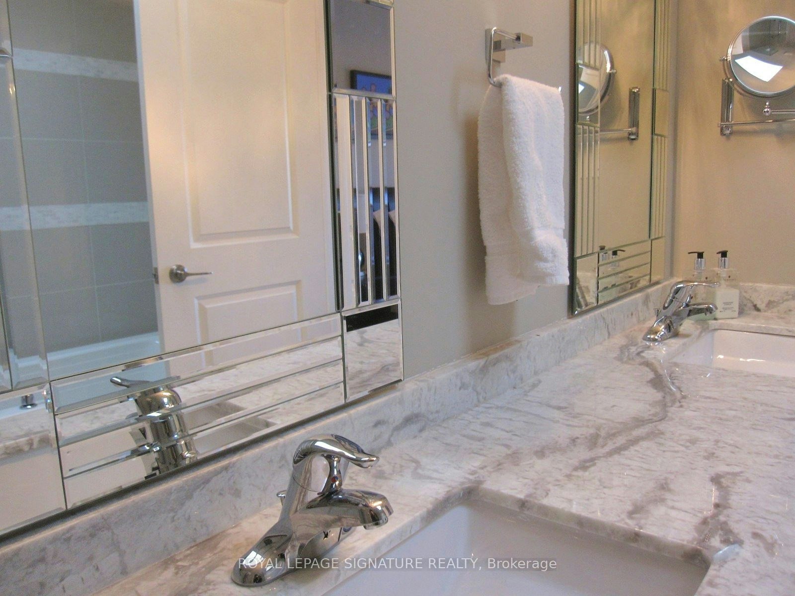 18B Algoma Street, Toronto, ON, M8Y 1C3 - 30