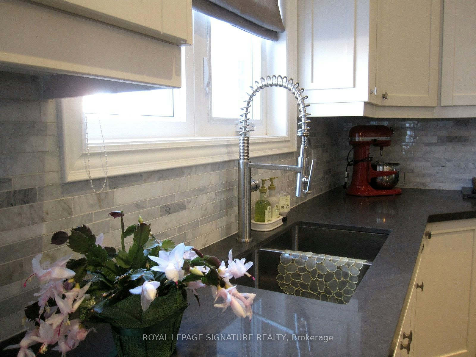 18B Algoma Street, Toronto, ON, M8Y 1C3 - 13