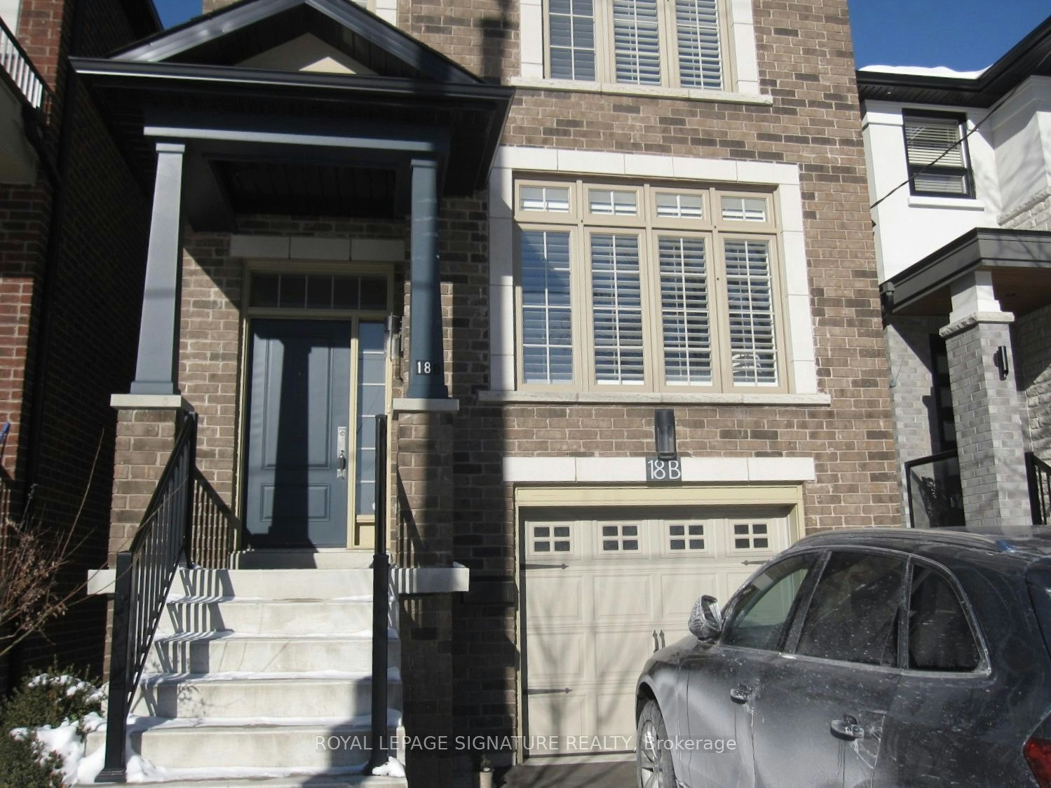 18B Algoma Street, Toronto, ON, M8Y 1C3