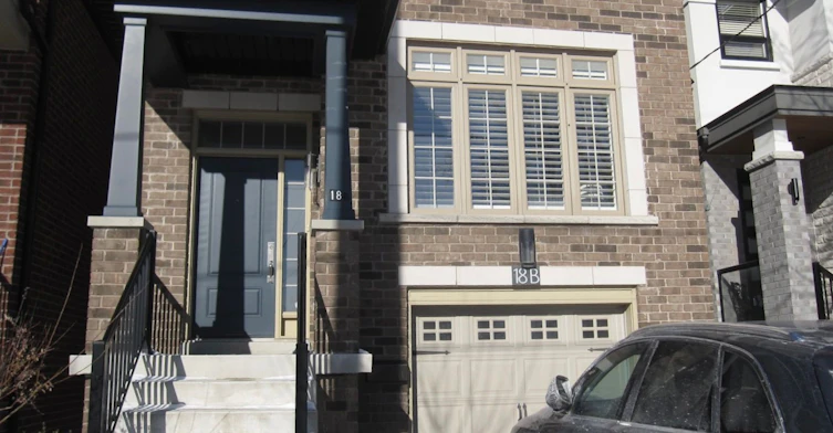 18B Algoma Street, Toronto, ON, M8Y 1C3