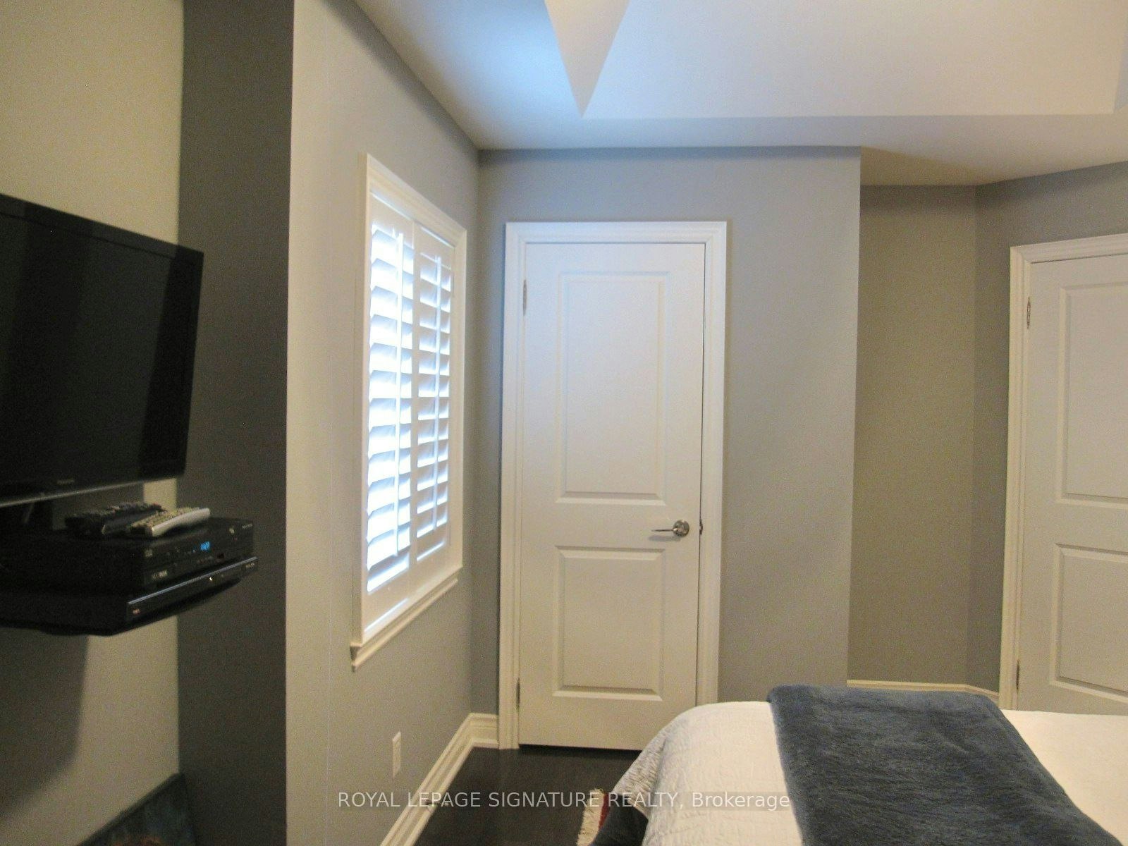 18B Algoma Street, Toronto, ON, M8Y 1C3 - 3