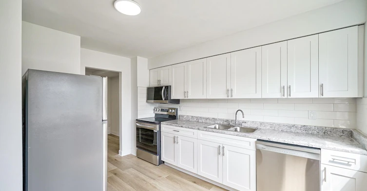 TH602-2012 Sheppard Avenue W, Toronto, ON, M3N 1A2 - 9