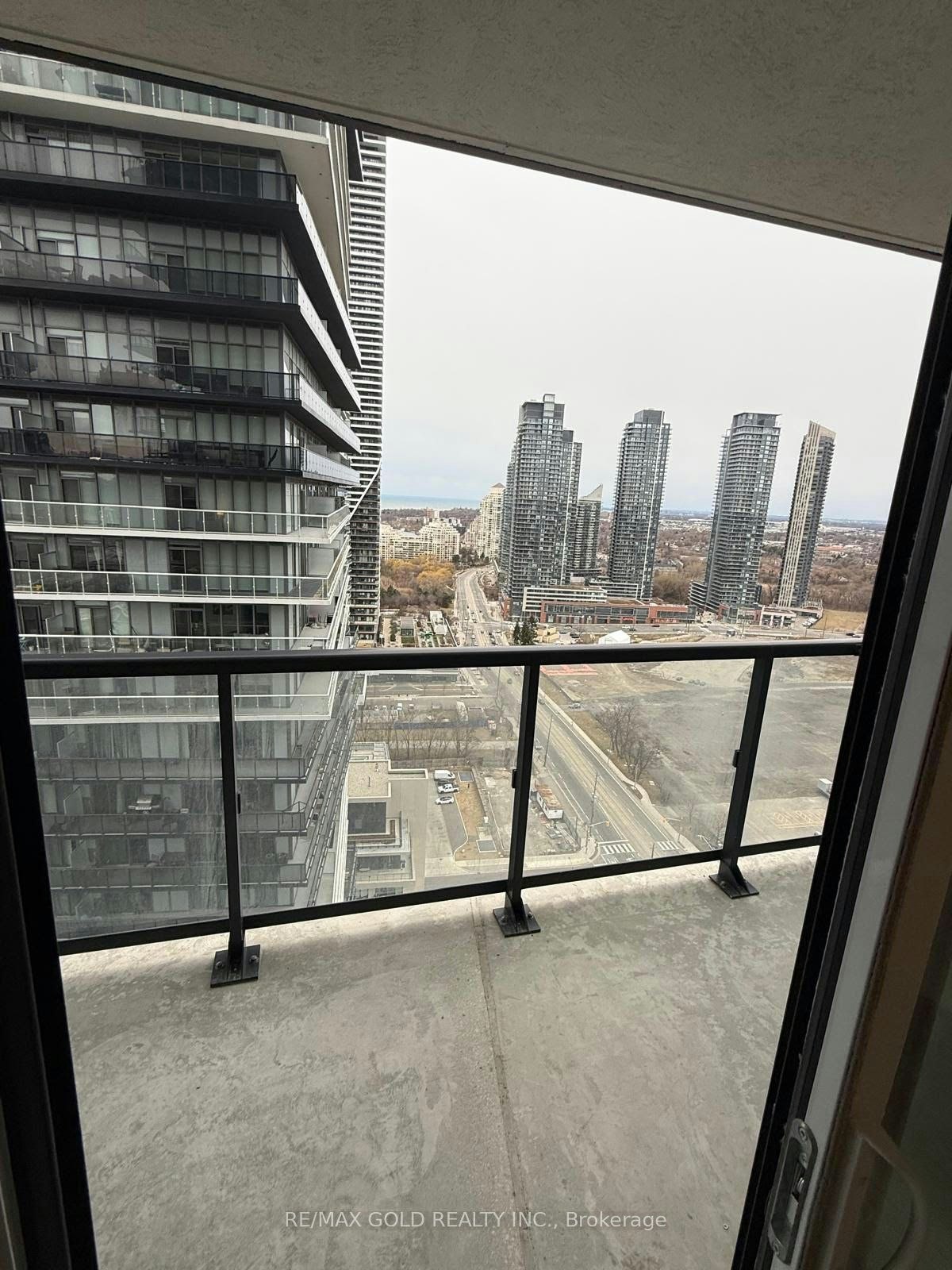 2707-38 Annie Craig Drive, Toronto, ON, M8V 0G9 - 11
