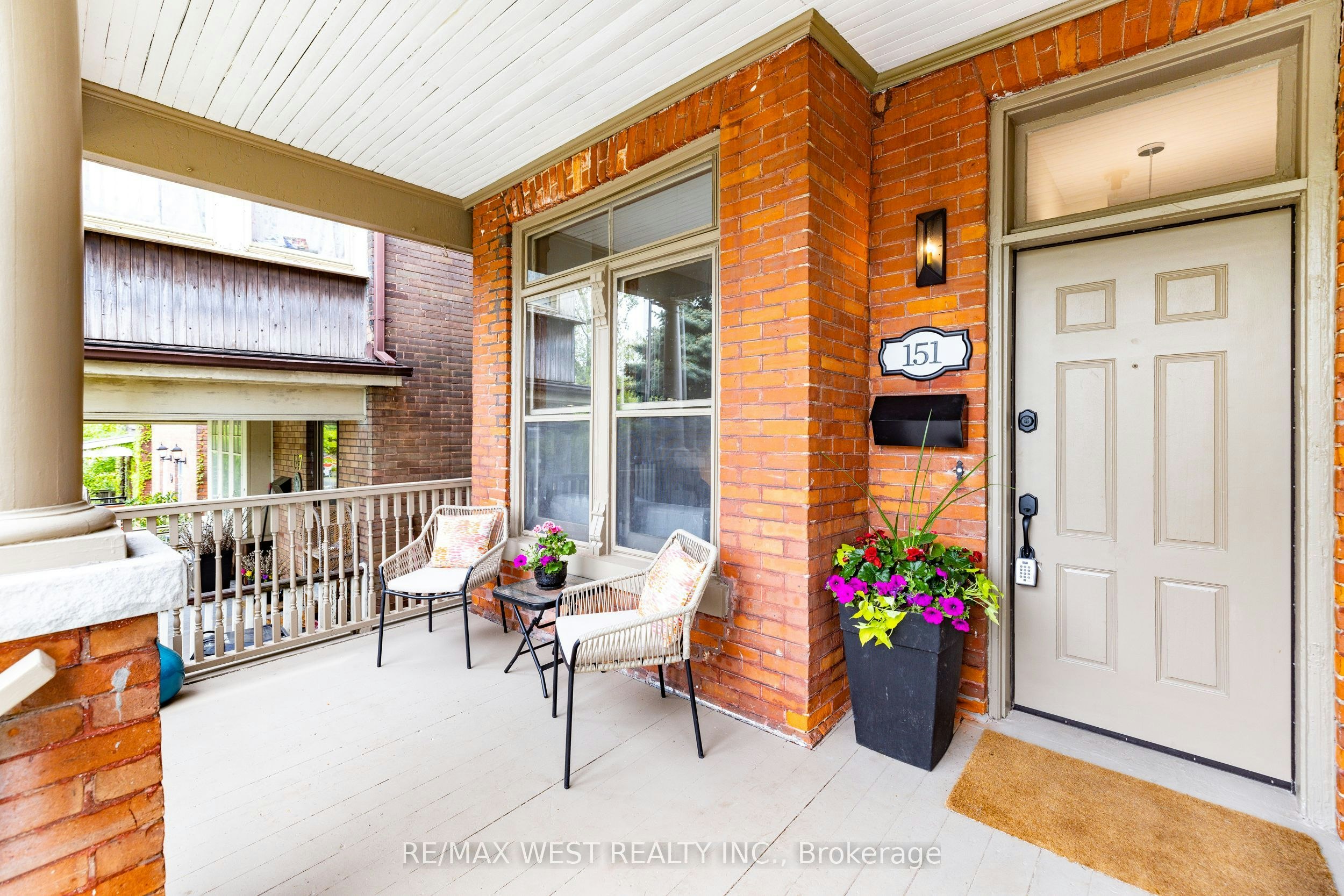 151 Humberside Avenue, Toronto, ON, M6P 1K3 - 2