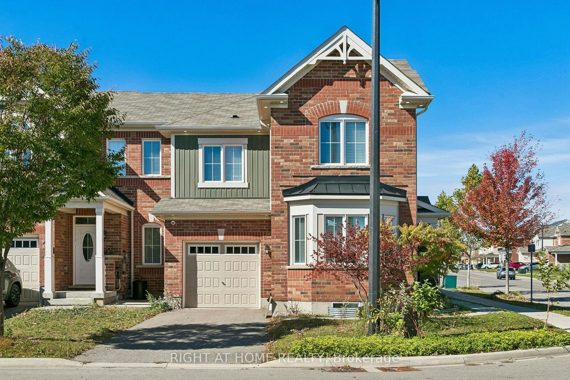 313 Gillett Point, Milton, ON, L9E 1C6
