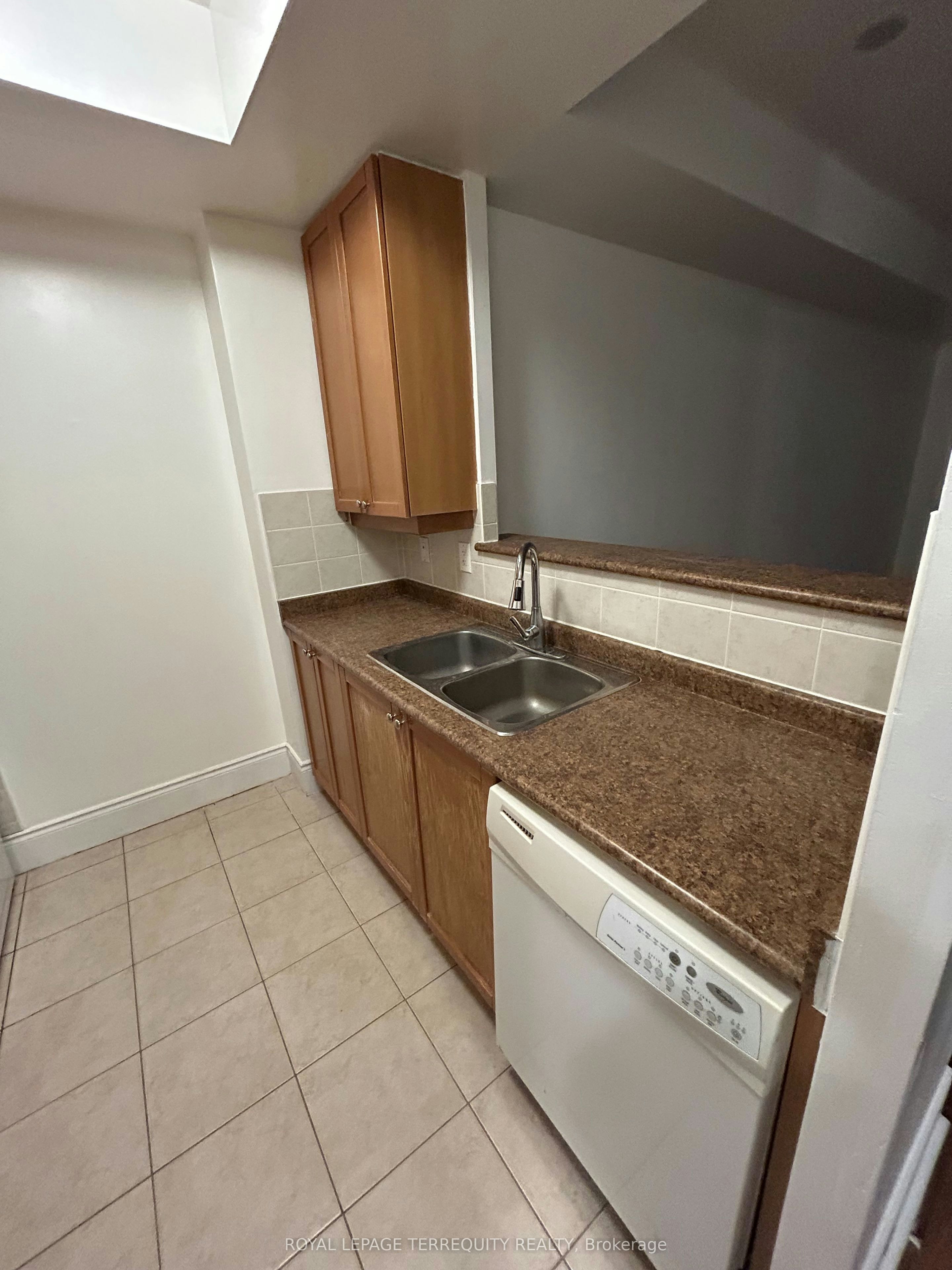 1531-700 Humberwood Boulevard, Toronto, ON, M9W 7J4 - 3