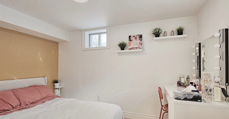 Lower-471 Gilbert Avenue, Toronto, ON, M6E 4X4 - 8