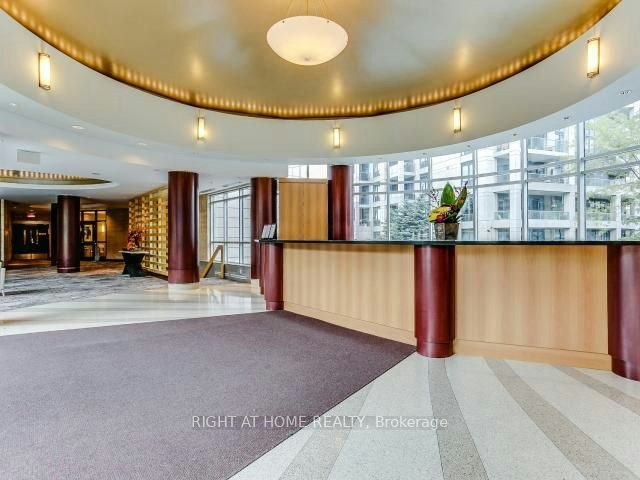 1008-2111 Lake Shore Boulevard W, Toronto, ON, M8V 4B2 - 8