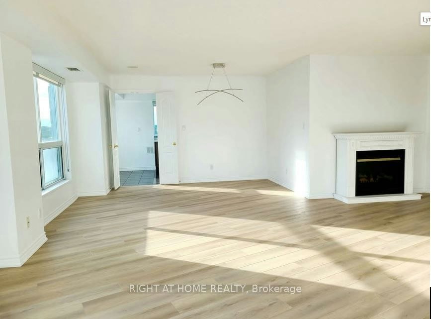 1008-2111 Lake Shore Boulevard W, Toronto, ON, M8V 4B2 - 13