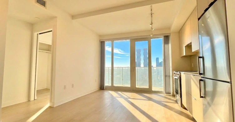 1411-3900 Confederation Parkway, Mississauga, ON, L5B 0M3 - 2