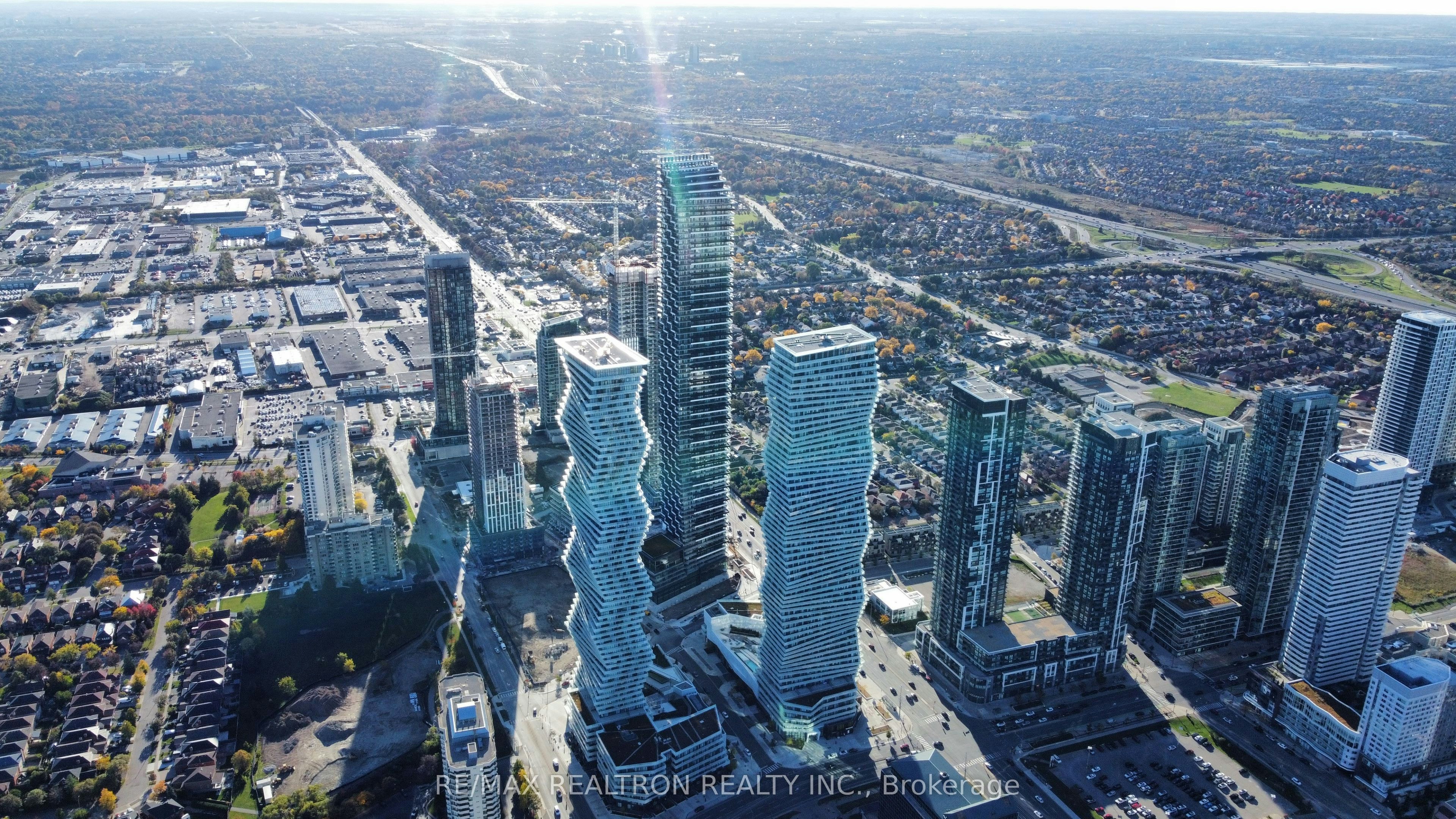 1411-3900 Confederation Parkway, Mississauga, ON, L5B 0M3 - 24