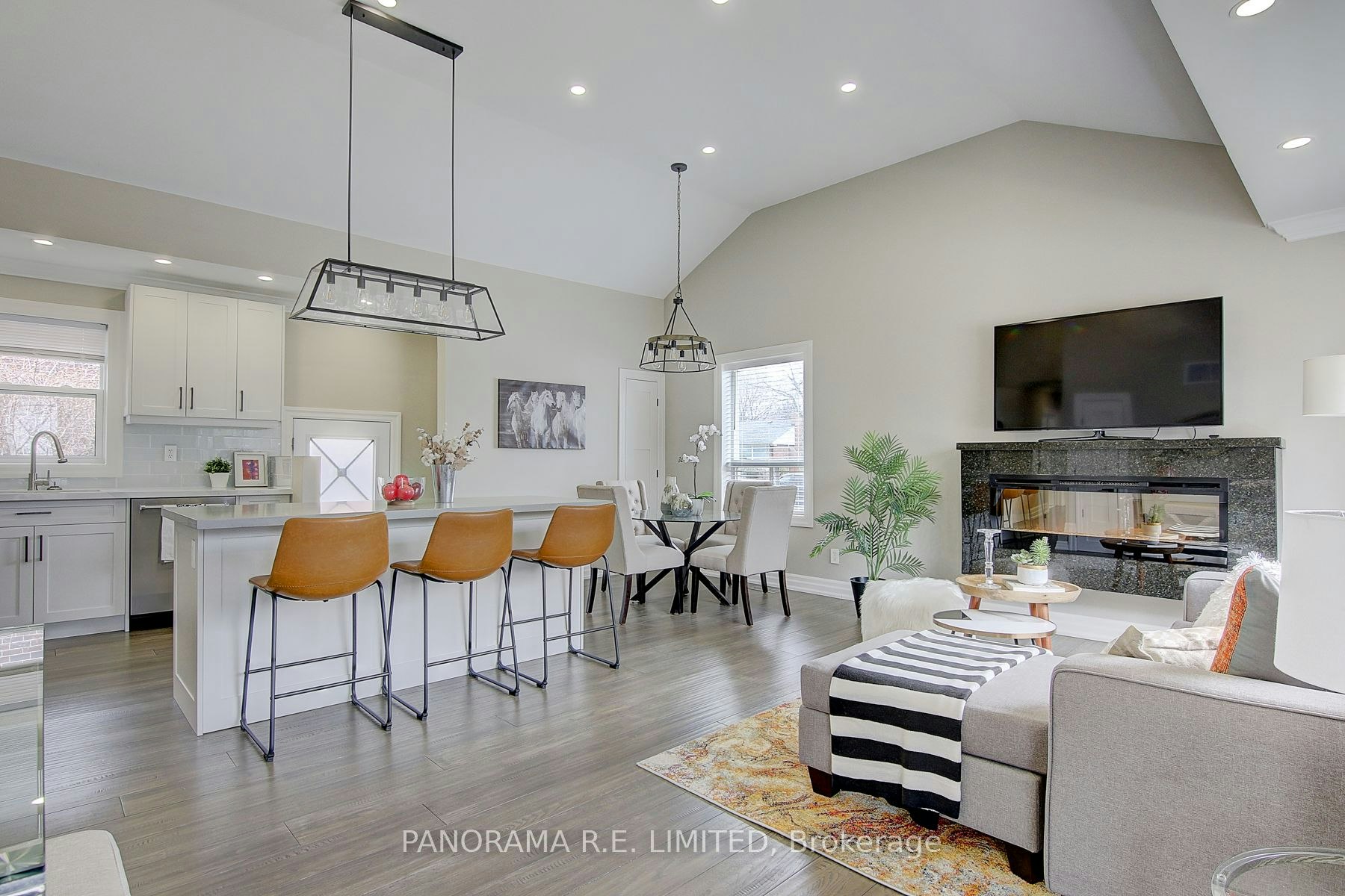 50 Maydolph Road, Toronto, ON, M9B 1W5