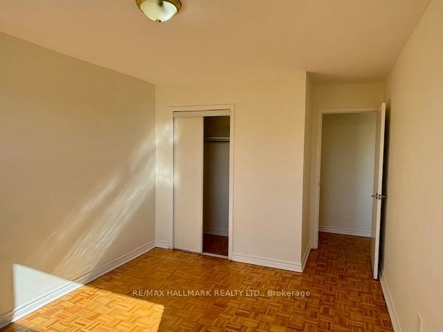 2-408-515 North Service Road, Mississauga, ON, L5A 1B3 - 8