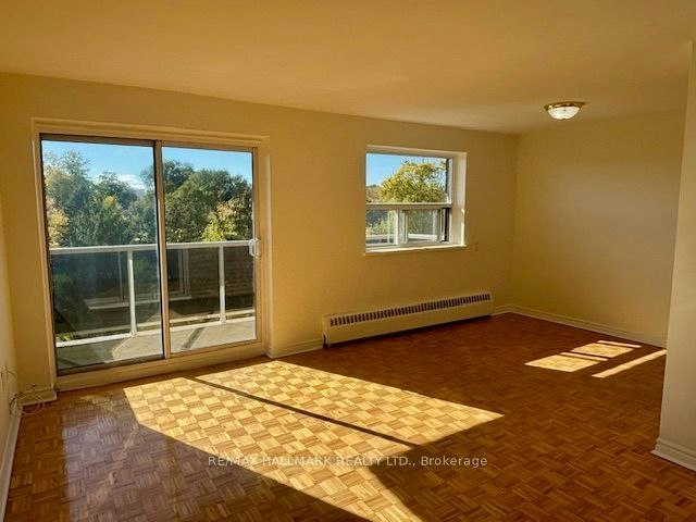 2-408-515 North Service Road, Mississauga, ON, L5A 1B3 - 2