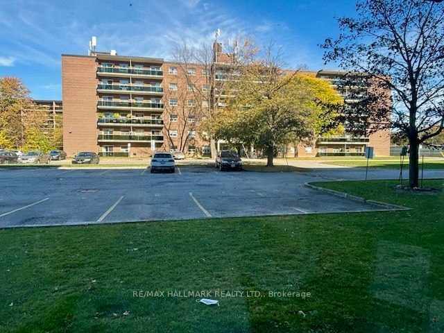 2-109-515 North Service Road, Mississauga, ON, L5A 1B3 - 13