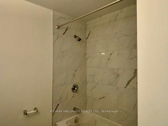 2-109-515 North Service Road, Mississauga, ON, L5A 1B3 - 12