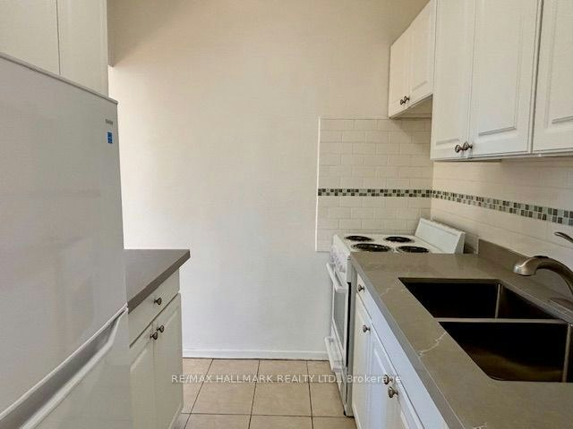 408-3151 Jaguar Valley Drive, Mississauga, ON, L5A 2H9 - 5