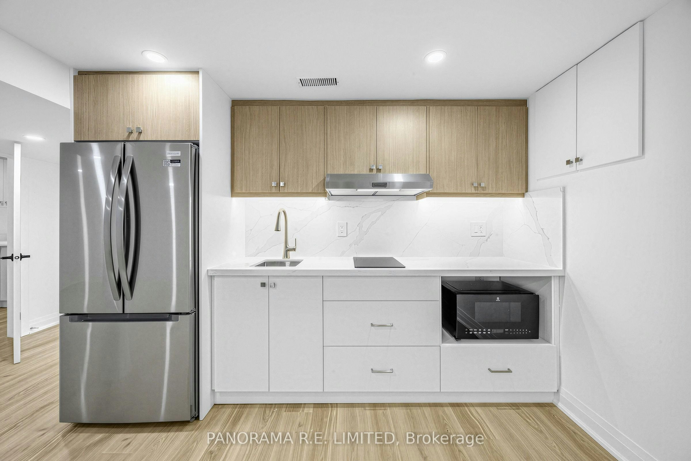 65 Harrop Avenue, Toronto, ON, M9B 2H1 - 17