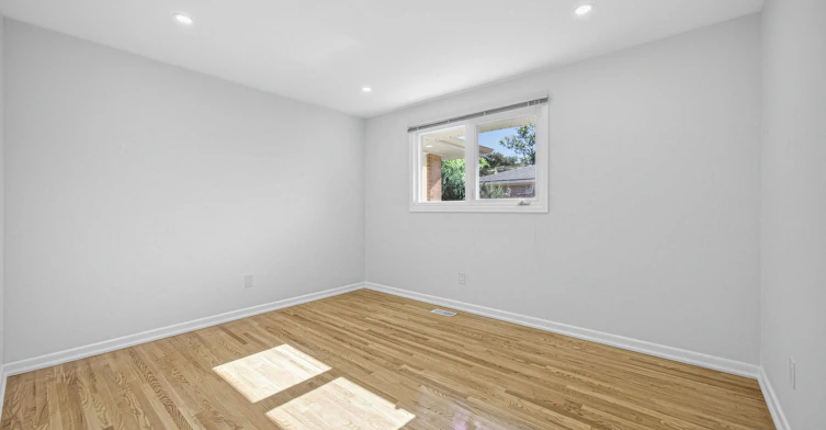 65 Harrop Avenue, Toronto, ON, M9B 2H1 - 13