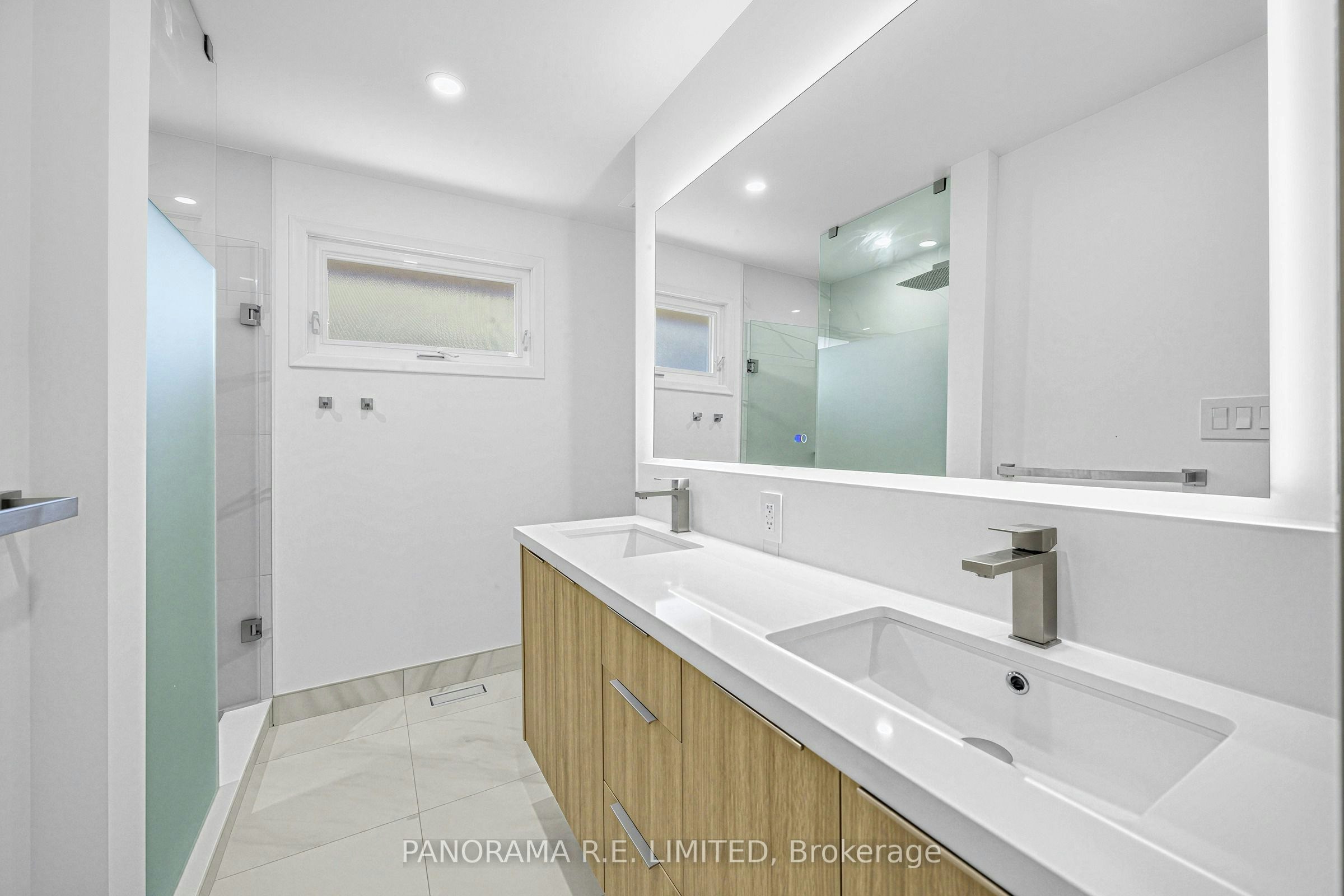 65 Harrop Avenue, Toronto, ON, M9B 2H1 - 15