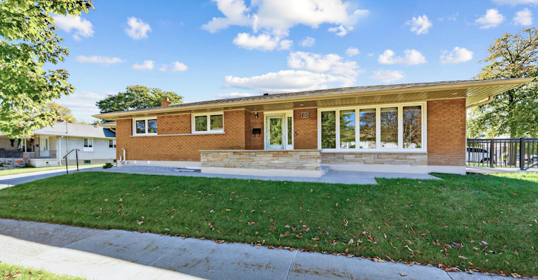 65 Harrop Avenue, Toronto, ON, M9B 2H1 - 2