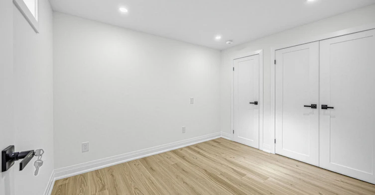 65 Harrop Avenue, Toronto, ON, M9B 2H1 - 19