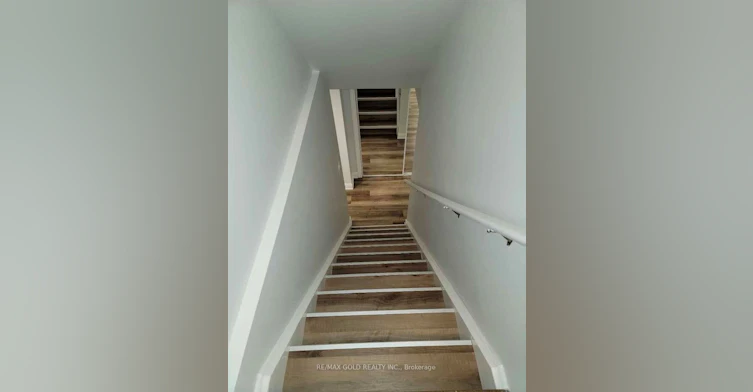 1466 Farmstead Drive, Milton, ON, L9E 0B3 - 7