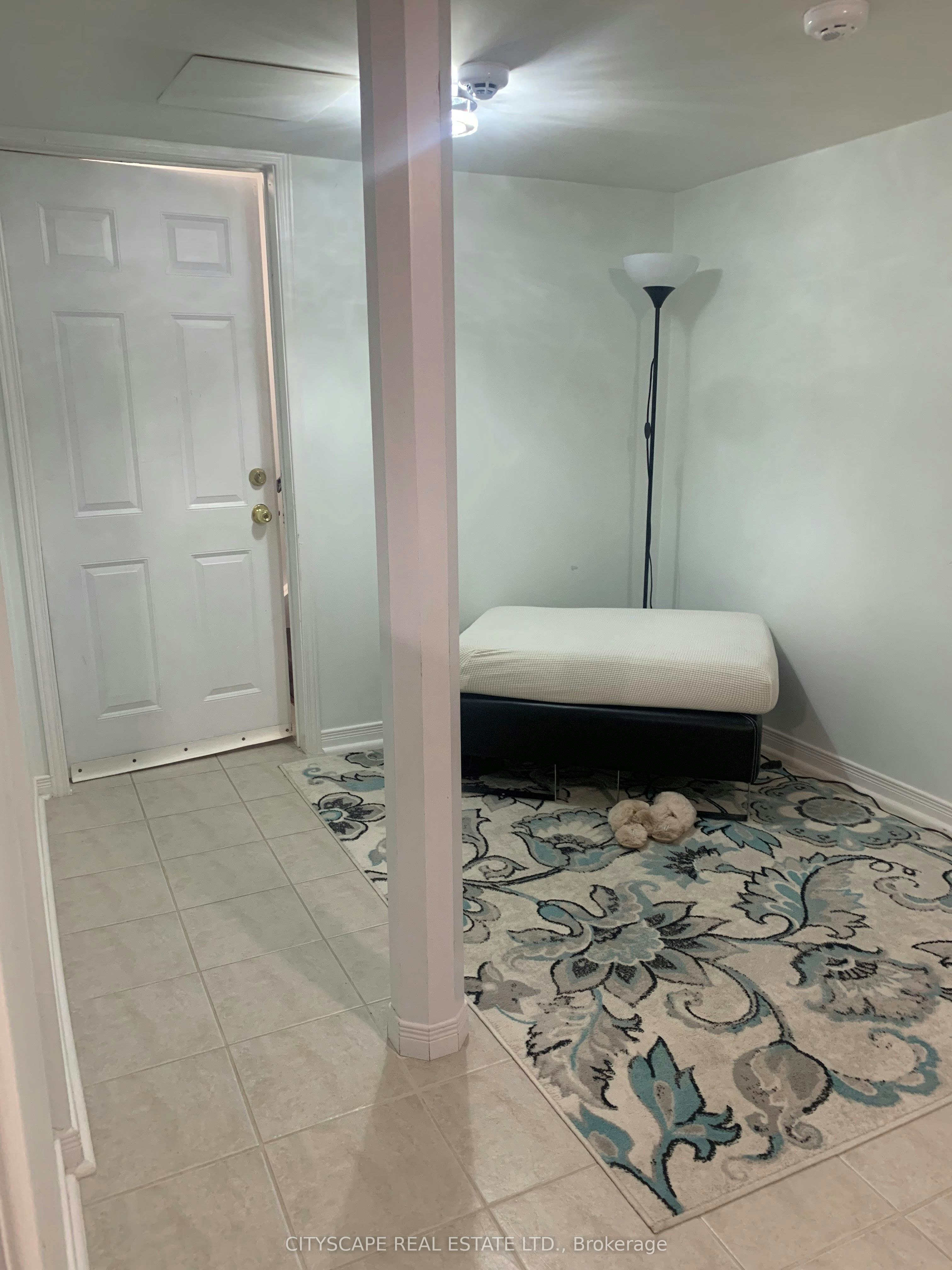 Bsmt-120 Hullmar Drive, Toronto, ON, M3N 2G2 - 9