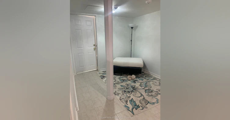Bsmt-120 Hullmar Drive, Toronto, ON, M3N 2G2 - 9