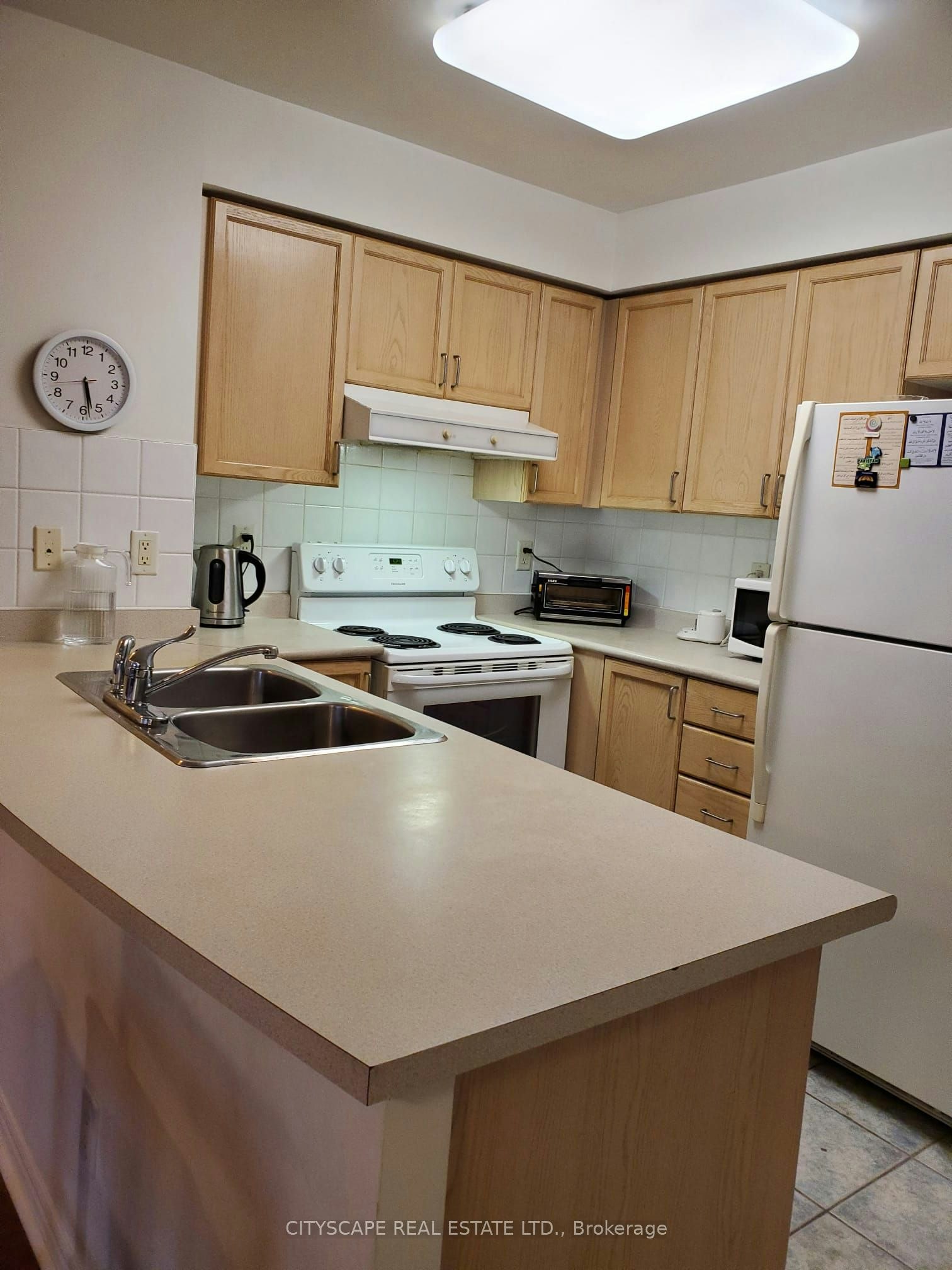1421-25 Kingsbridge Garden Circle, Mississauga, ON, L5R 4B1 - 11