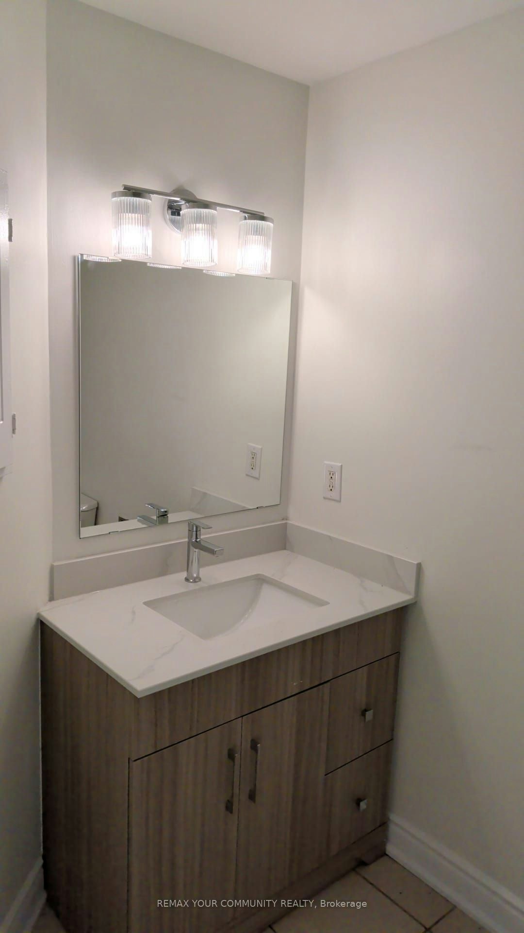 Upper-4 Malabar Crescent S, Brampton, ON, L6S 3X8 - 10