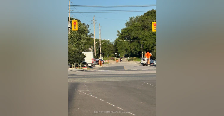 810-11 Superior Avenue, Toronto, ON, M8V 0A7 - 4