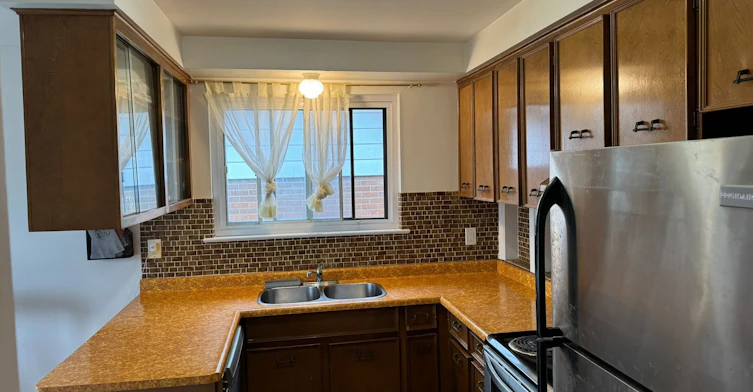 3407 Cedar Creek Drive, Mississauga, ON, L4Y 2Y2 - 4
