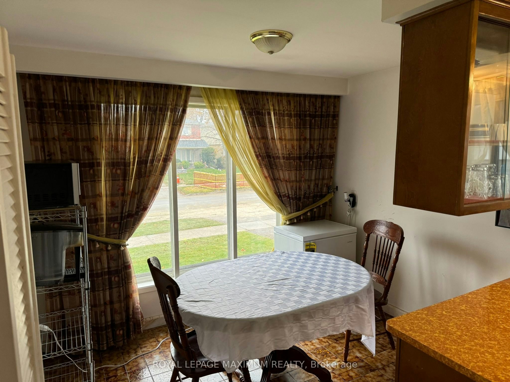 3407 Cedar Creek Drive, Mississauga, ON, L4Y 2Y2 - 5