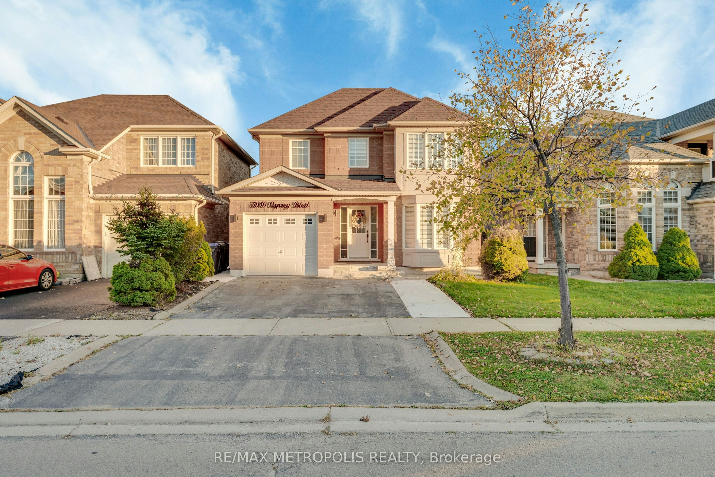 BSMT-5919 Osprey Boulevard, Mississauga, ON, L5N 8J7