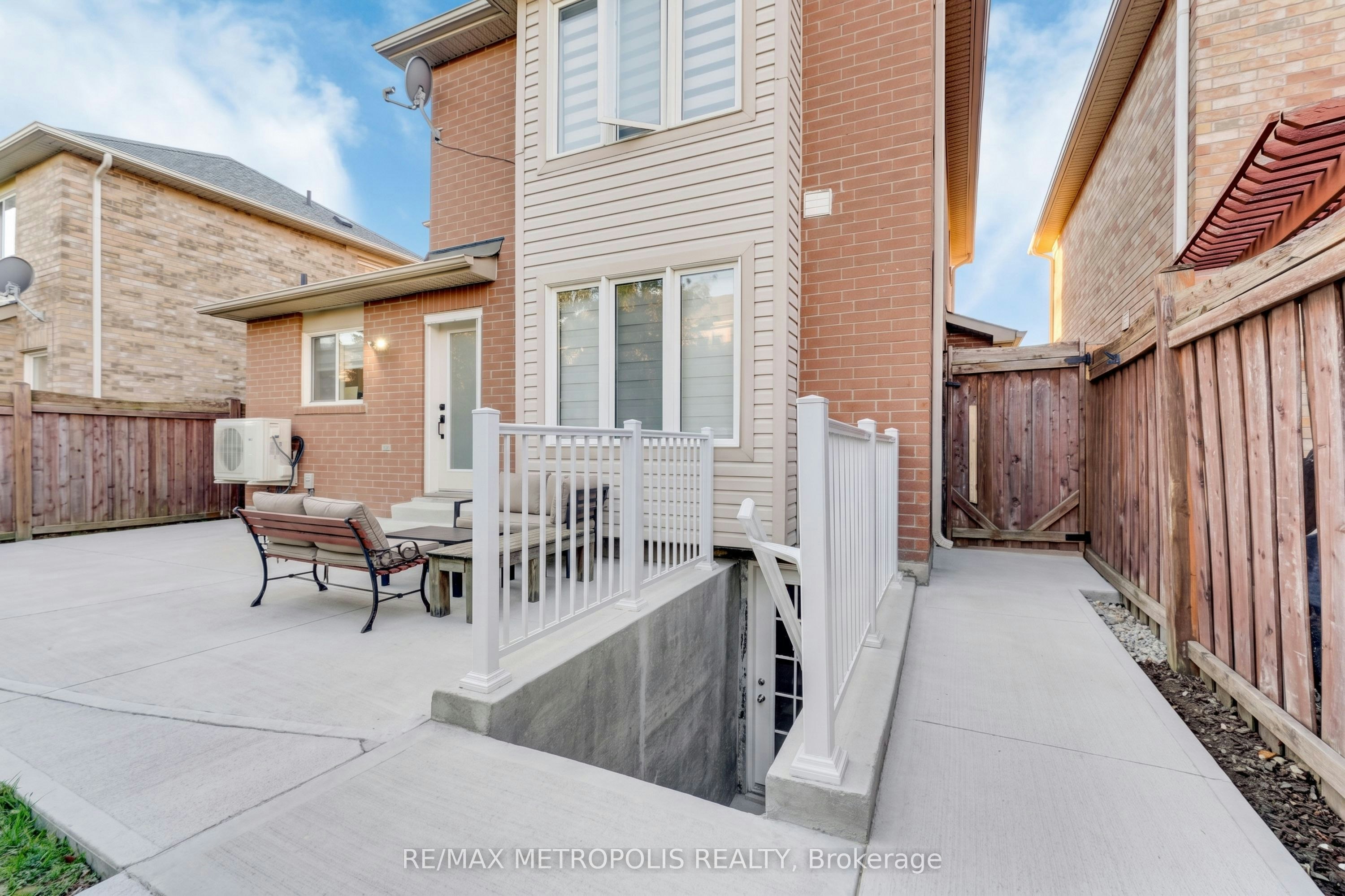 BSMT-5919 Osprey Boulevard, Mississauga, ON, L5N 8J7 - 5