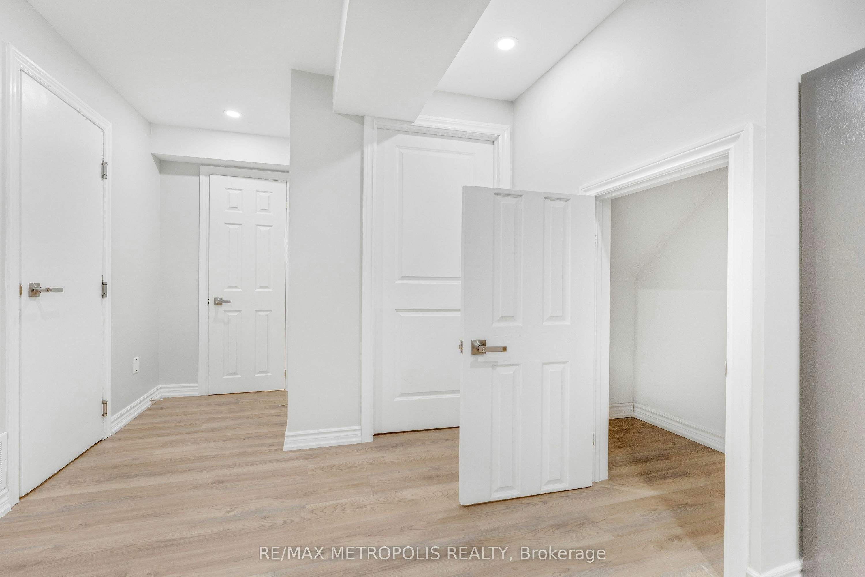 BSMT-5919 Osprey Boulevard, Mississauga, ON, L5N 8J7 - 18
