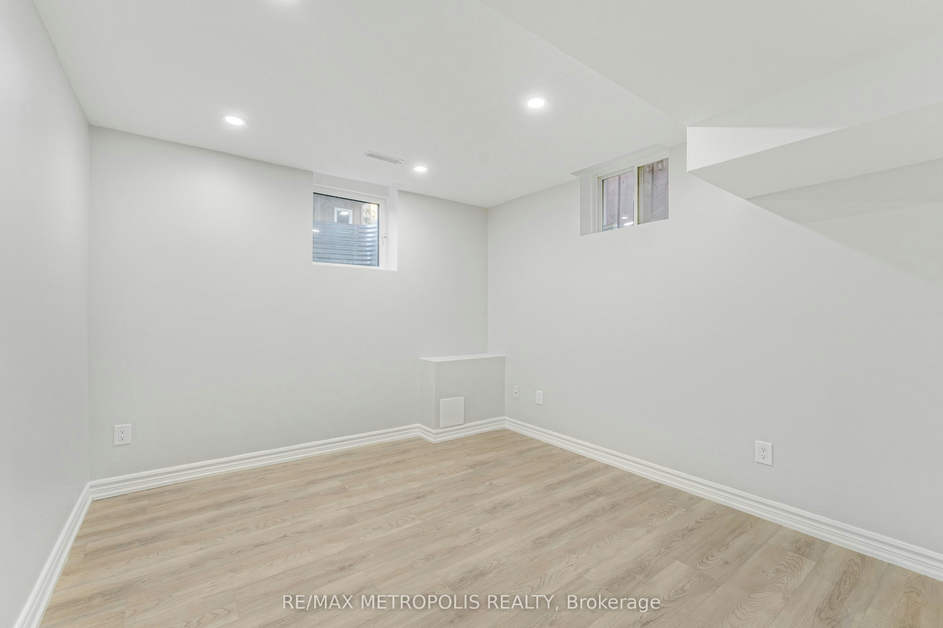 BSMT-5919 Osprey Boulevard, Mississauga, ON, L5N 8J7 - 14
