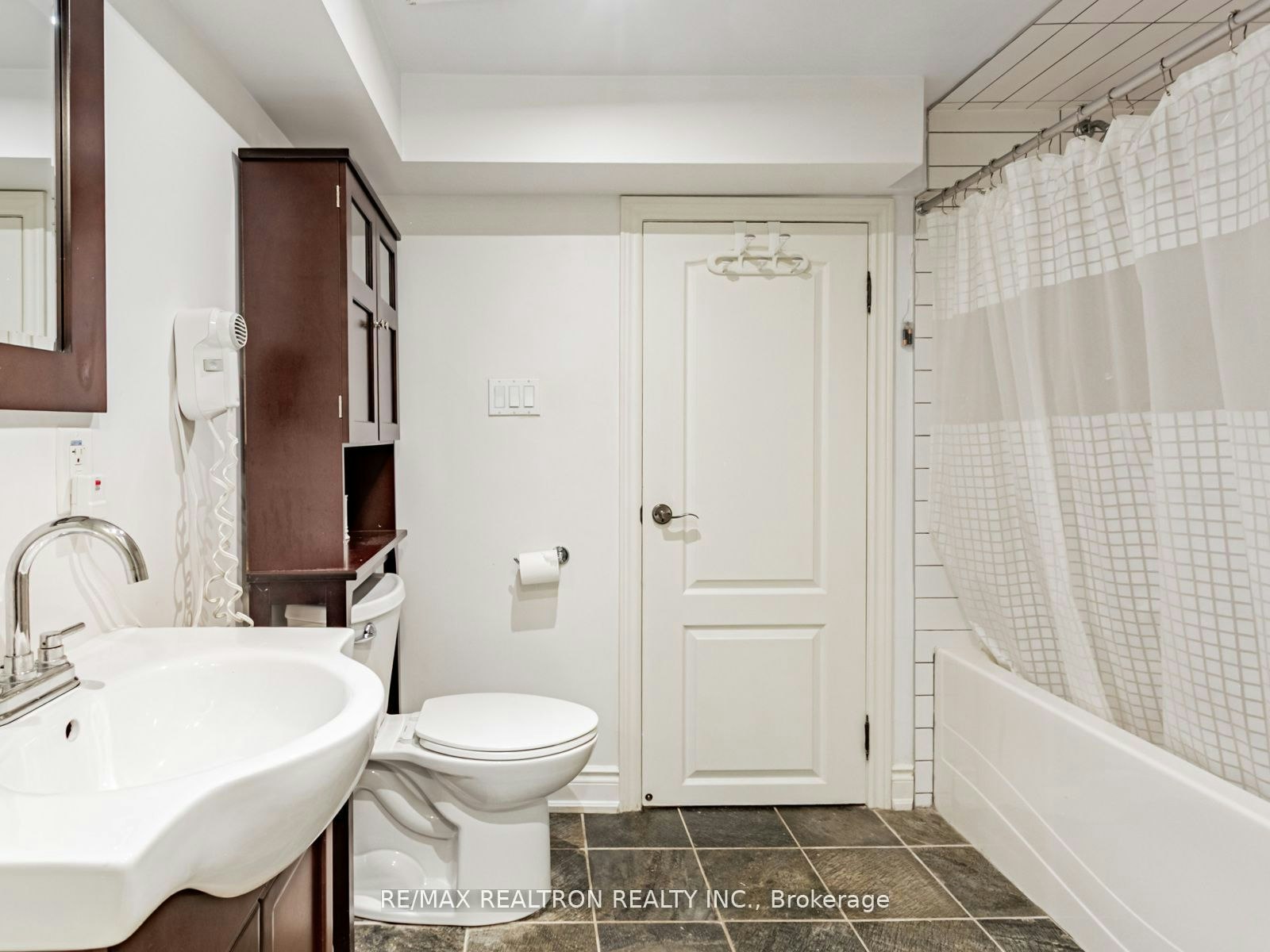 Basement-26 Charleston Road, Toronto, ON, M9B 4M7 - 9