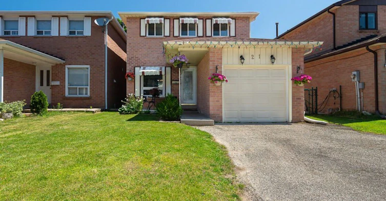 Main-21 Rawling Crescent, Brampton, ON, L6Z 1N7