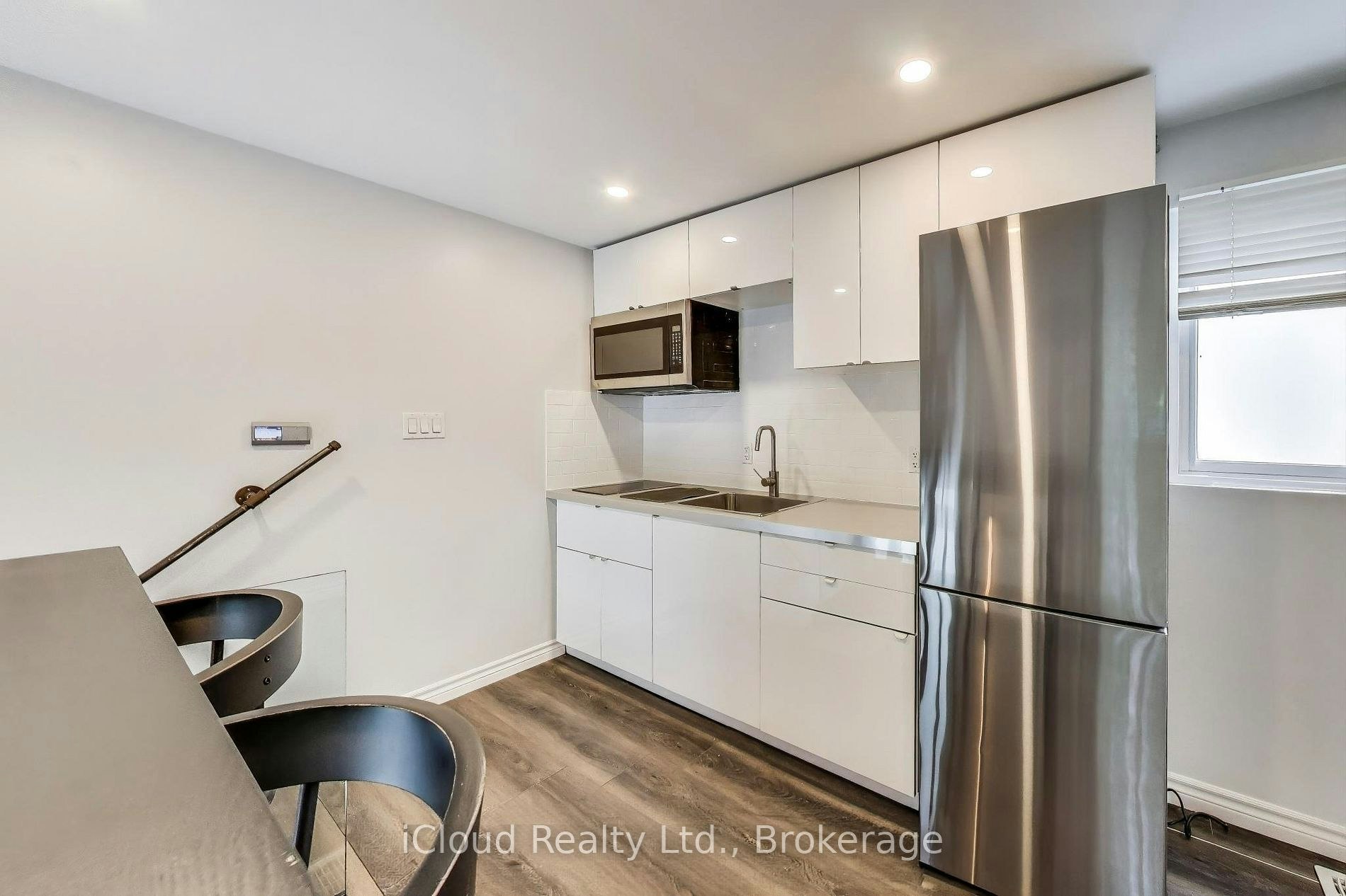225 Wallace Avenue, Toronto, ON, M6H 1V5 - 6