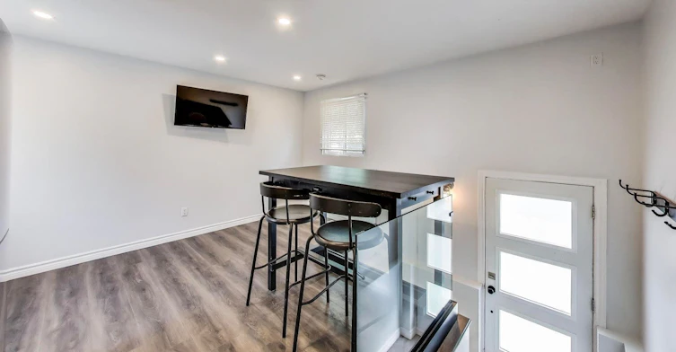 225 Wallace Avenue, Toronto, ON, M6H 1V5 - 5