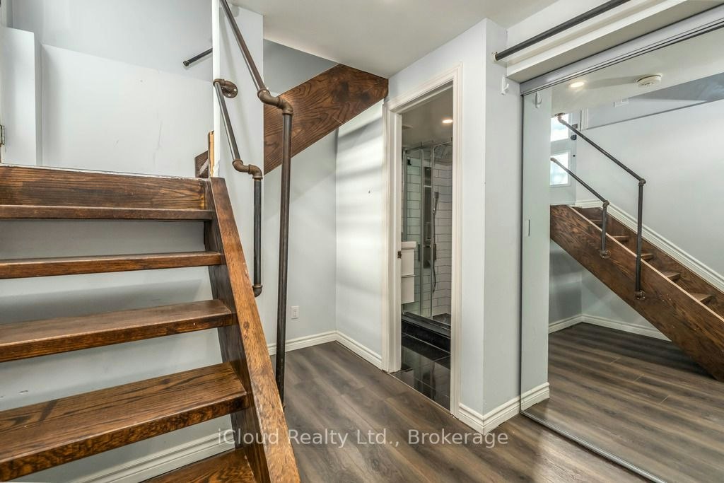 225 Wallace Avenue, Toronto, ON, M6H 1V5 - 8