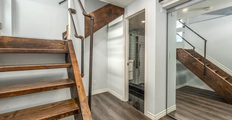 225 Wallace Avenue, Toronto, ON, M6H 1V5 - 8
